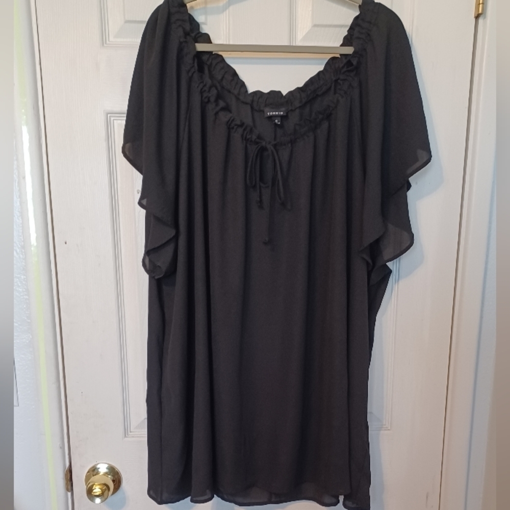 Torrid Chiffon Top, size 6.